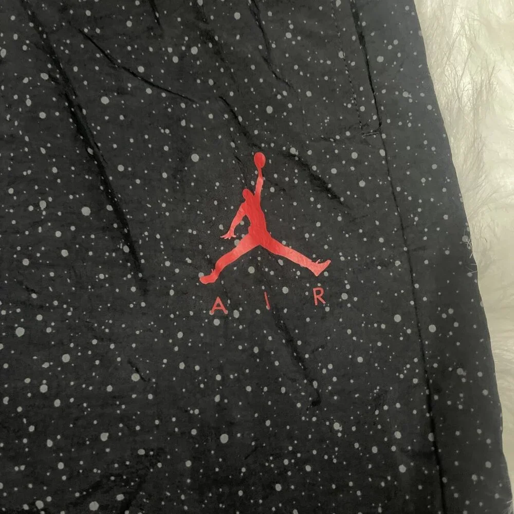 AIR JORDAN shorts swim trunks MENS small black red with gray specks‎